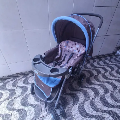 Carrinho de bebê cosco