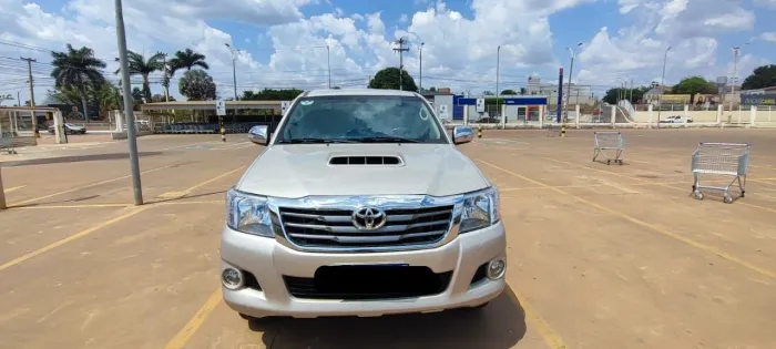 Toyota Hilux CD SRV D4-d 4X4 3.0 TDI Diesel AUT 2015