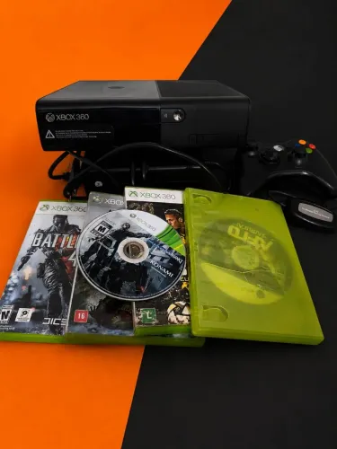 Xbox360  com 5 jogos, fonte(necessário trocar pasta térmica pois está com luz vermelha)