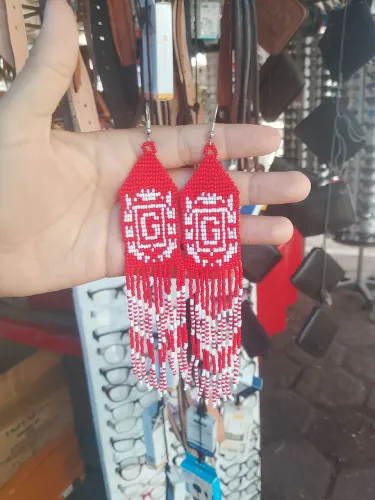 Brinco de miçangas