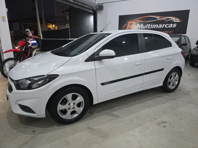 Chevrolet Onix Hatch LT 1.4 8V Flexpower 5P Mec. 2019