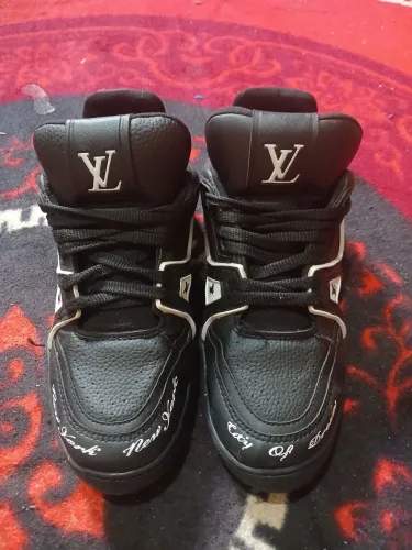 Vendo tenis da Louis vuiton 