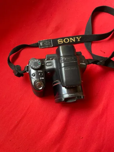 Câmera DSC HX1