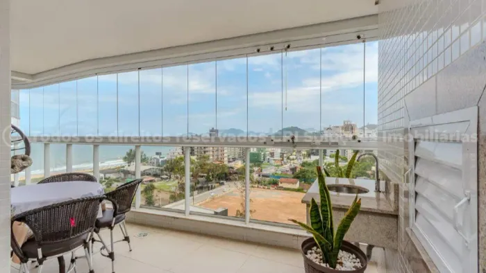 Apartamento com 3 quartos sendo 1 suíte no Amores da Brava Club House na Praia Brava de It