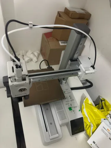 Impressora 3D Bambu Lab A1 Mini - Pouco Uso | Excelente Estado