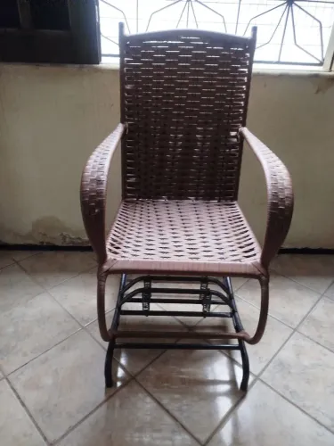 Cadeira de balanço com molas