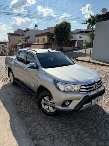 Toyota Hilux CD SRV 4X4 2.7 Flex 16V Aut. 2017
