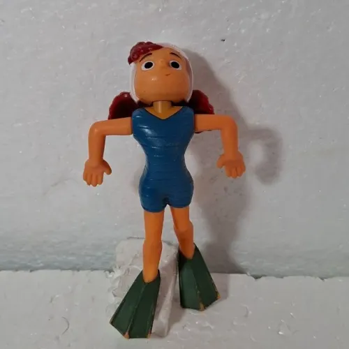 Boneca Giulia Marcovaldo Nadadora Luca Pixar McD's 2021