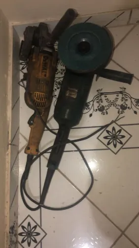 2 Lixadeiras de 7 polegadas da marcar MAKITA e DEWALT, voltagem 220 . 250 REAIS CADA UMA !