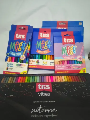 Lote materiais escolares da Tris