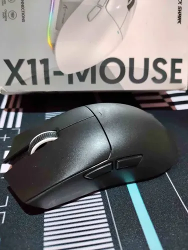 Mouse gamer attack shark com rgb e base de carregamento lacrado na caixa