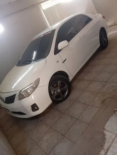 Toyota Corolla GLI 1.8 Flex 16V Mec. 2013
