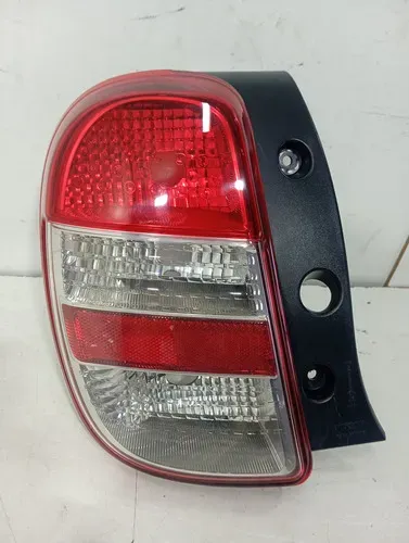 Lanterna Esquerda Nissan March 2011 A 2014 Original 25423 Esquerdo/motorista Vermelho