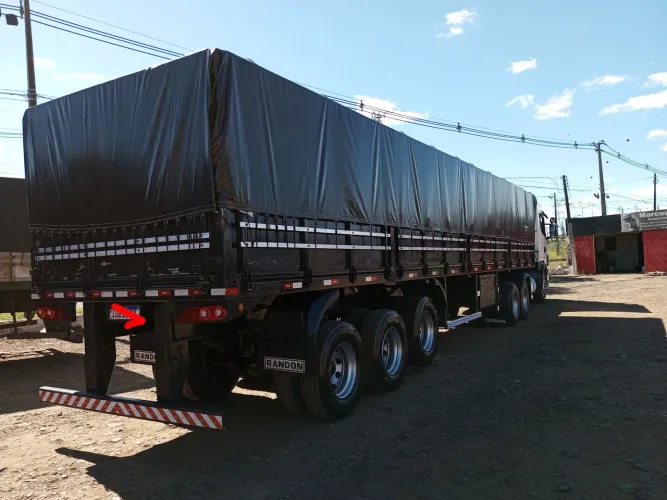 Carreta Random Liberato LS 2013. S/ Pneus