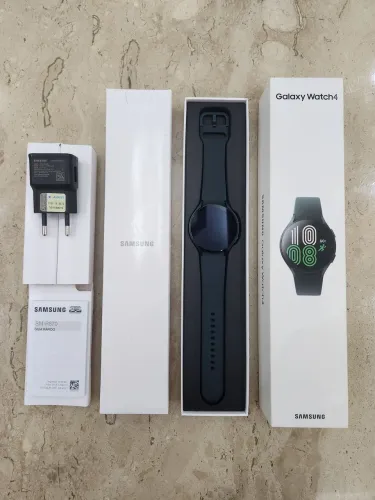 Sansung Galaxy Watch 4 - BT-44mm - Verde - Excelente estado de conservação.