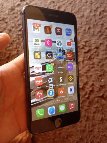 iPhone 8 Plus
