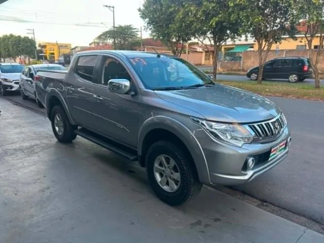 Mitsubishi L200 Triton Sport HPE-S 2.4 CD Dies. AUT 2017