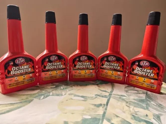 KIT 5 OCTANE BOOSTER STP 236ml - O Octane Booster é um aditivo para veículos a gasolina