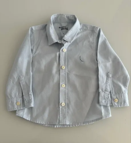 Vendo Camisa RESERVA Mini Bebê Oxford Manga Longa Azul Claro.