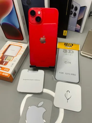 iPhone 14 red