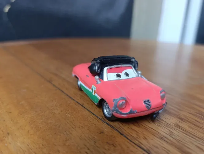 MINIATURA FILME CARROS 3 EM METAL GIUSEPPE MOTOROSI DISNEY PIXAR MATTEL 1:55 RARIDADE