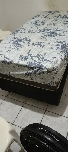 Vendo cama box solteiro com colchão valor 700 reais ZAP *