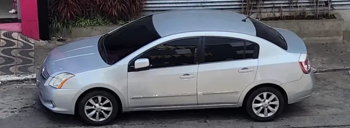 Nissan Sentra S 2.0/ 2.0 Flex Fuel 16V Aut. 2010