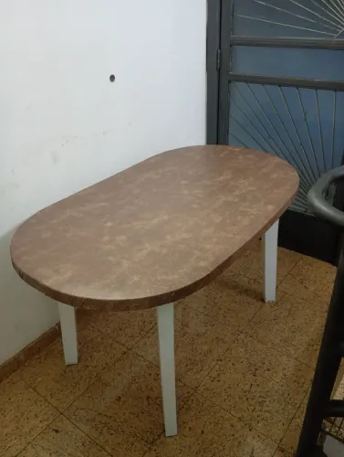 Mesa de plástico oval grande