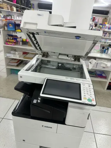 Copiadora Cânon 4545i - preto e branco