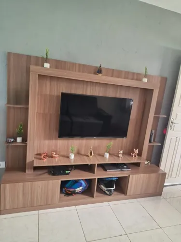 Estante com Painel