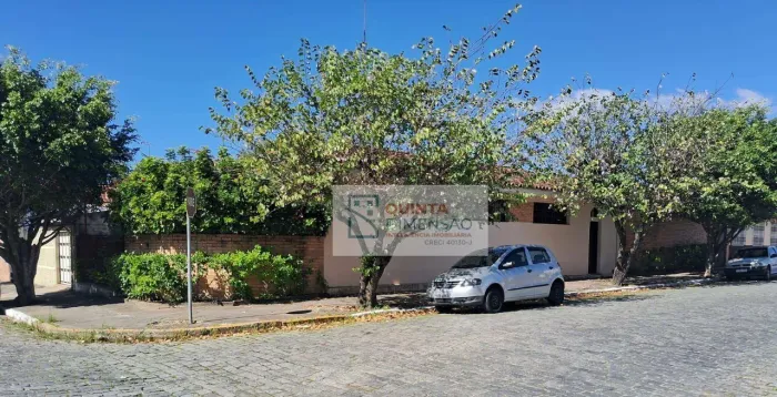 Casa com à venda - Centro - Cruzeiro/SP