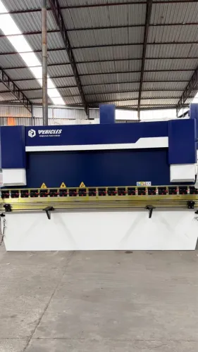 Dobradeira Hidráulica 4000x125 ton