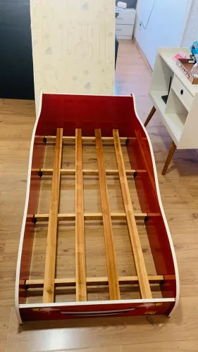 CAMA INFANTIL CARRO DE CORRIDA
