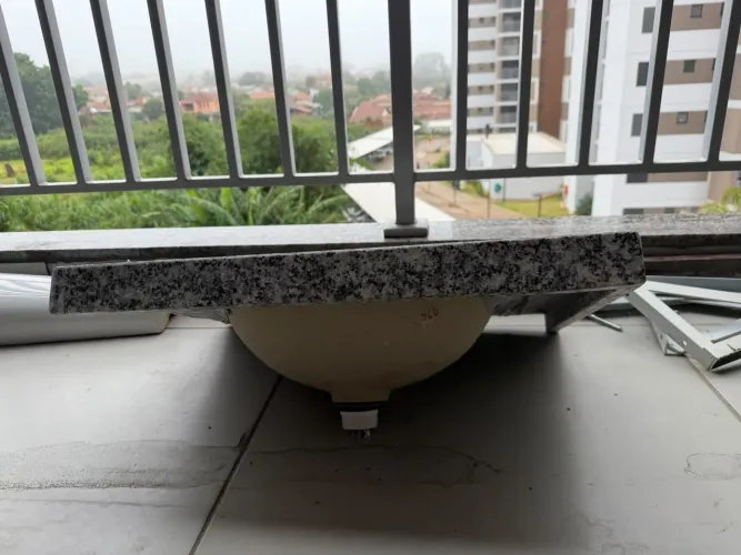 Pia de banheiro granito