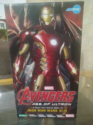 Homem de Ferro Kotobukiya Era de Ultron 1/6, 2/7