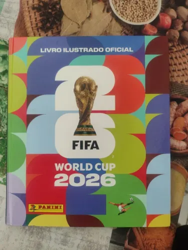 Álbum da copa do mundo de 2026, capa dura em perfeito estado