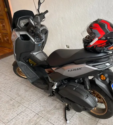 Nmax 160 connected
