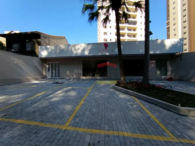 Casa Comercial com Vaga para 12 Carros na Frente ! ( Avenida Parada Pinto )