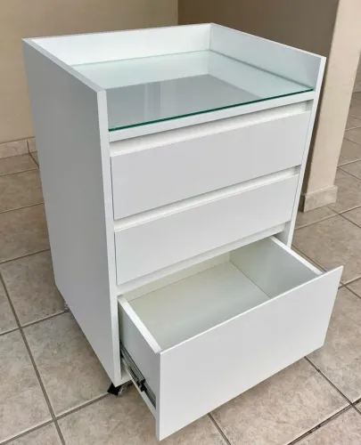 Mesa De Cabeceira Com Tampo De Vidro