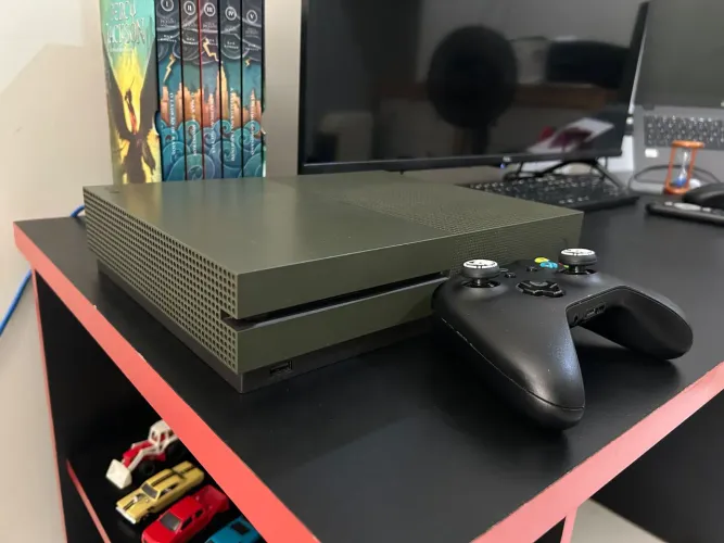 XBOX ONE S EDIÇÃO ESPECIAL 1TB