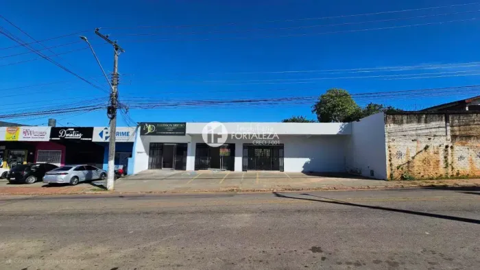 Imóvel para aluguel possui 30 metros quadrados em Conjunto Mascarenhas de Moraes - Rio Bra