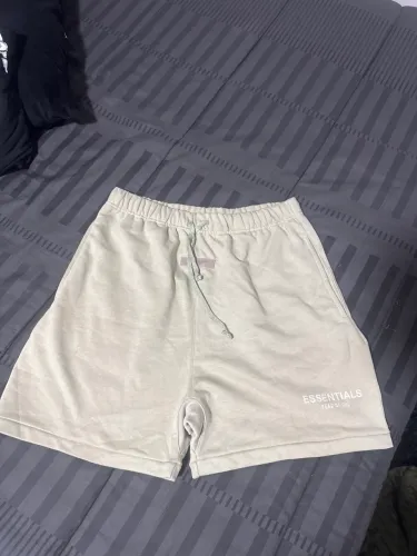 BERMUDA MOLETOM ESSENTIALS