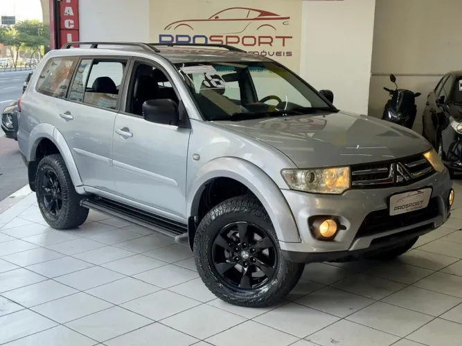 Mitsubishi Pajero HPE 3.2 4X4 T.i. Dies. 5P Aut. 2016