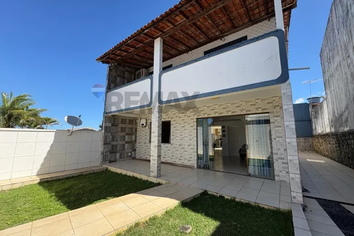 CASA 220M² COM PISCINA E 6 VAGAS EM CONDOMÍNIO FECHADO | LAURO DE FREITAS