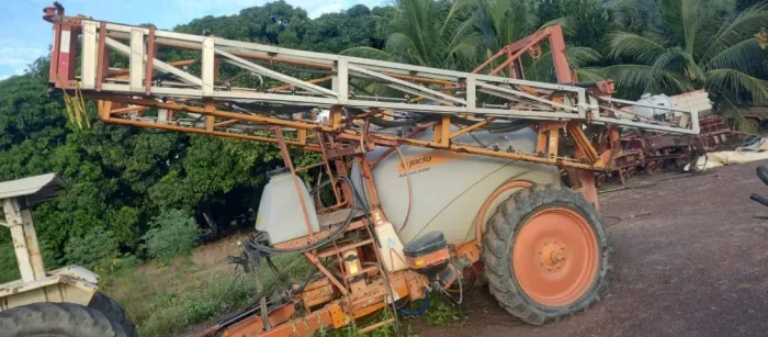 Pulverizador de arrasto jacto am 24