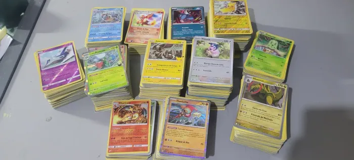Kit 100 cartas Pokémon Tcg Originais