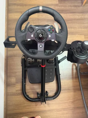 Volante Logitech G920 + Câmbio GForce + Cockpit