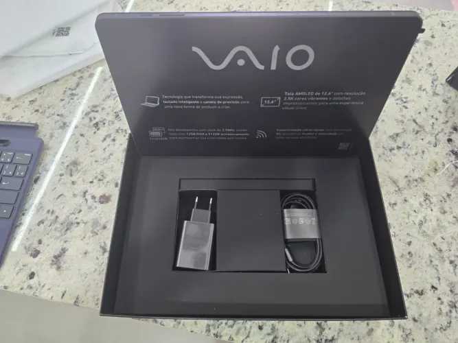 Tablet Vaio 512 gigas, 12 de RAM. Novo na caixa