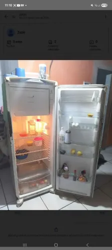Geladeira consul toda original sem nenhum defeito, nunca foi trocado nenhuma peça!