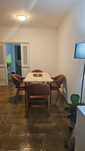 Mesa jantar com 4 poltronas